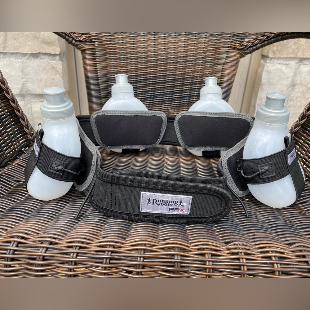 Running room 4 pack 7 ounce bottles hydration belt 
PREOWNED/used once